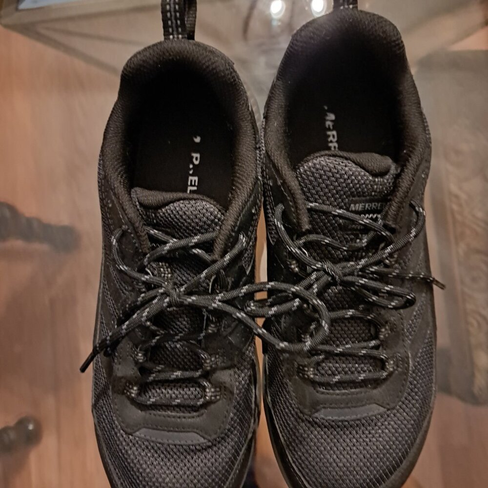 Mens Merrill tennis shoes